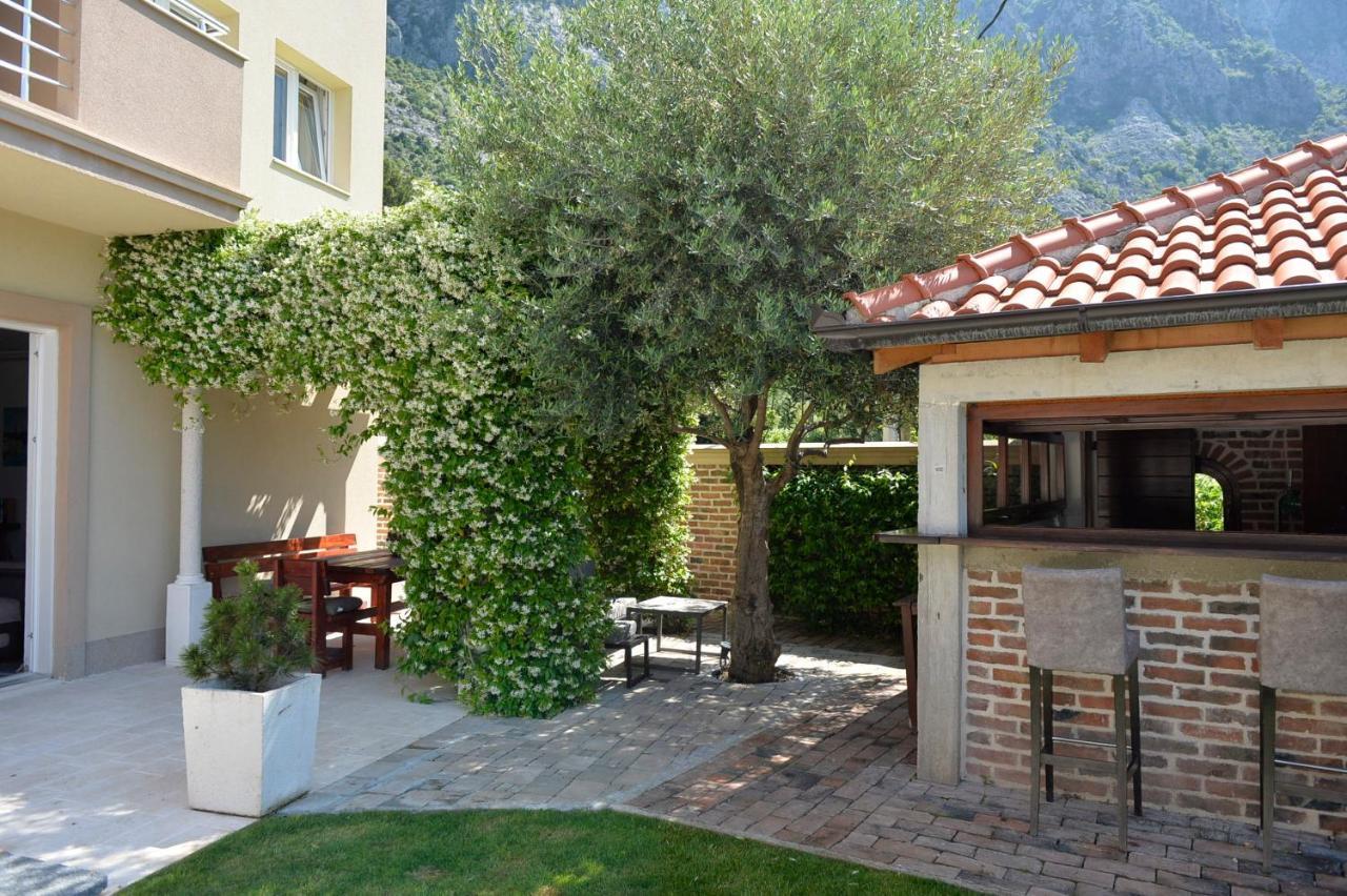 J & P Apartments Orahovac Kotor Exterior foto
