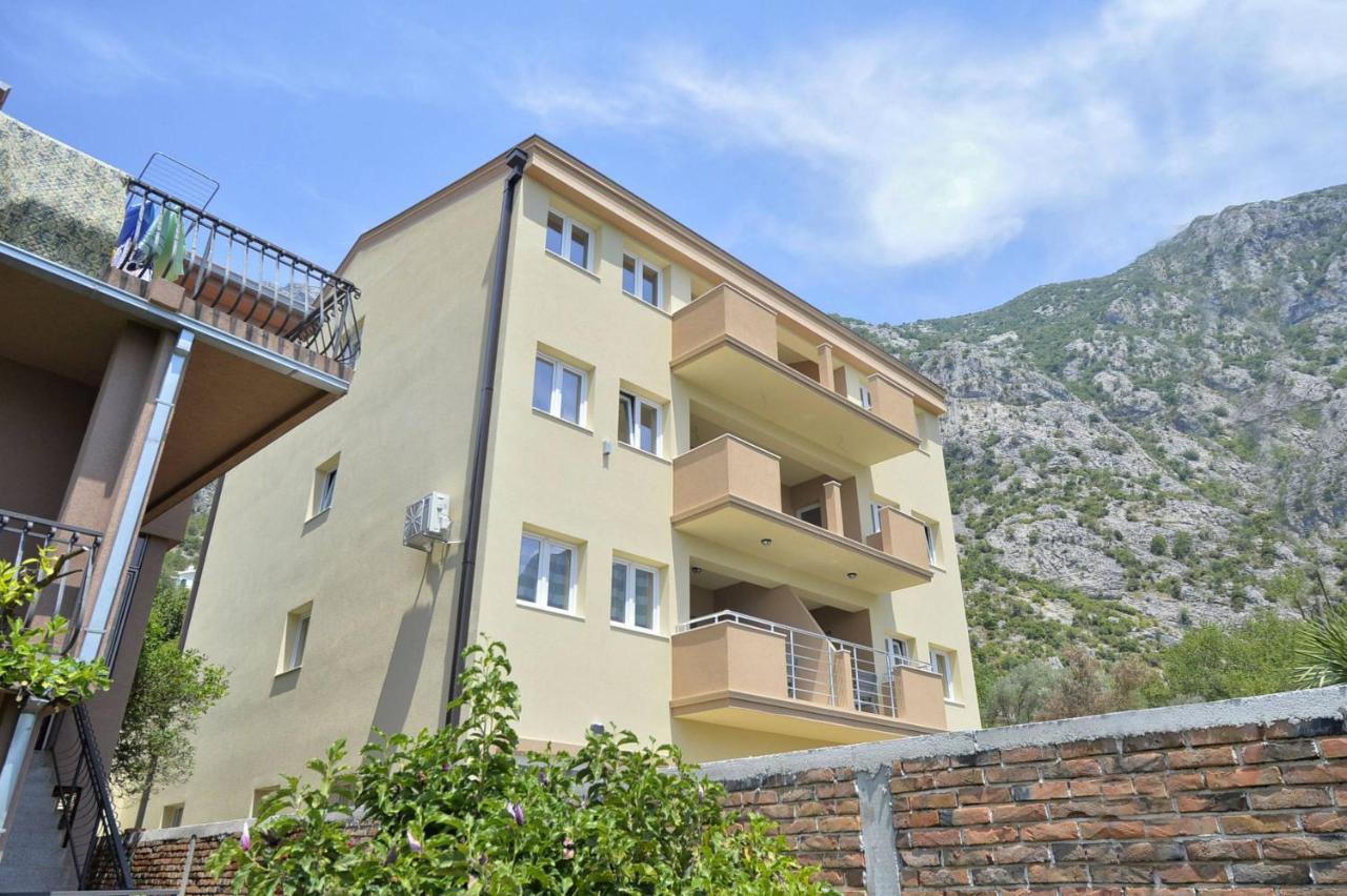 J & P Apartments Orahovac Kotor Exterior foto