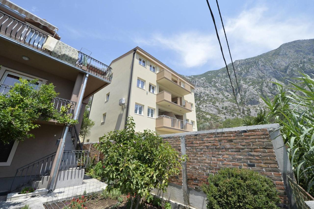 J & P Apartments Orahovac Kotor Exterior foto