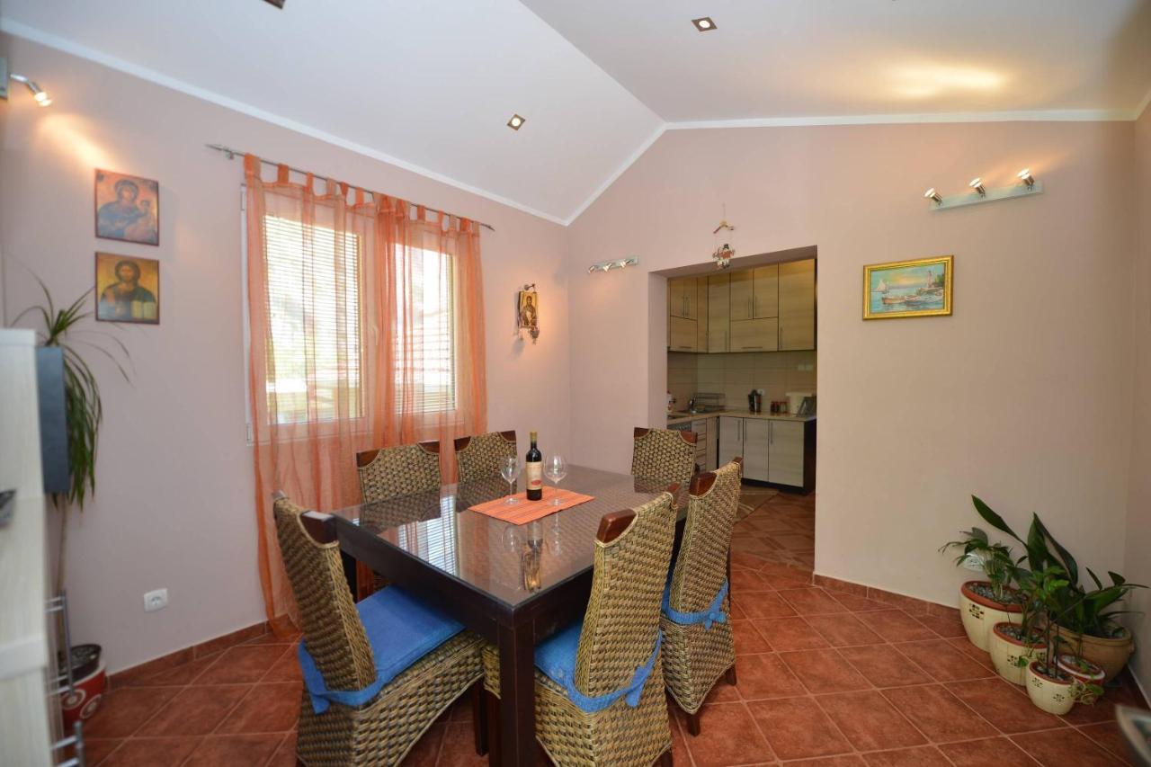 J & P Apartments Orahovac Kotor Exterior foto